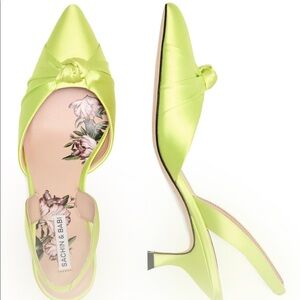 Sachin and Babi Nolita Kitten Heel in Peridot